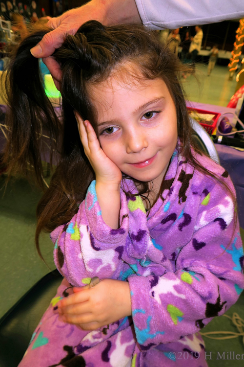 She's Super Excited Getting Her Kids Hairstyle!! She's Super Excited Getting Her Kids Hairstyle!!