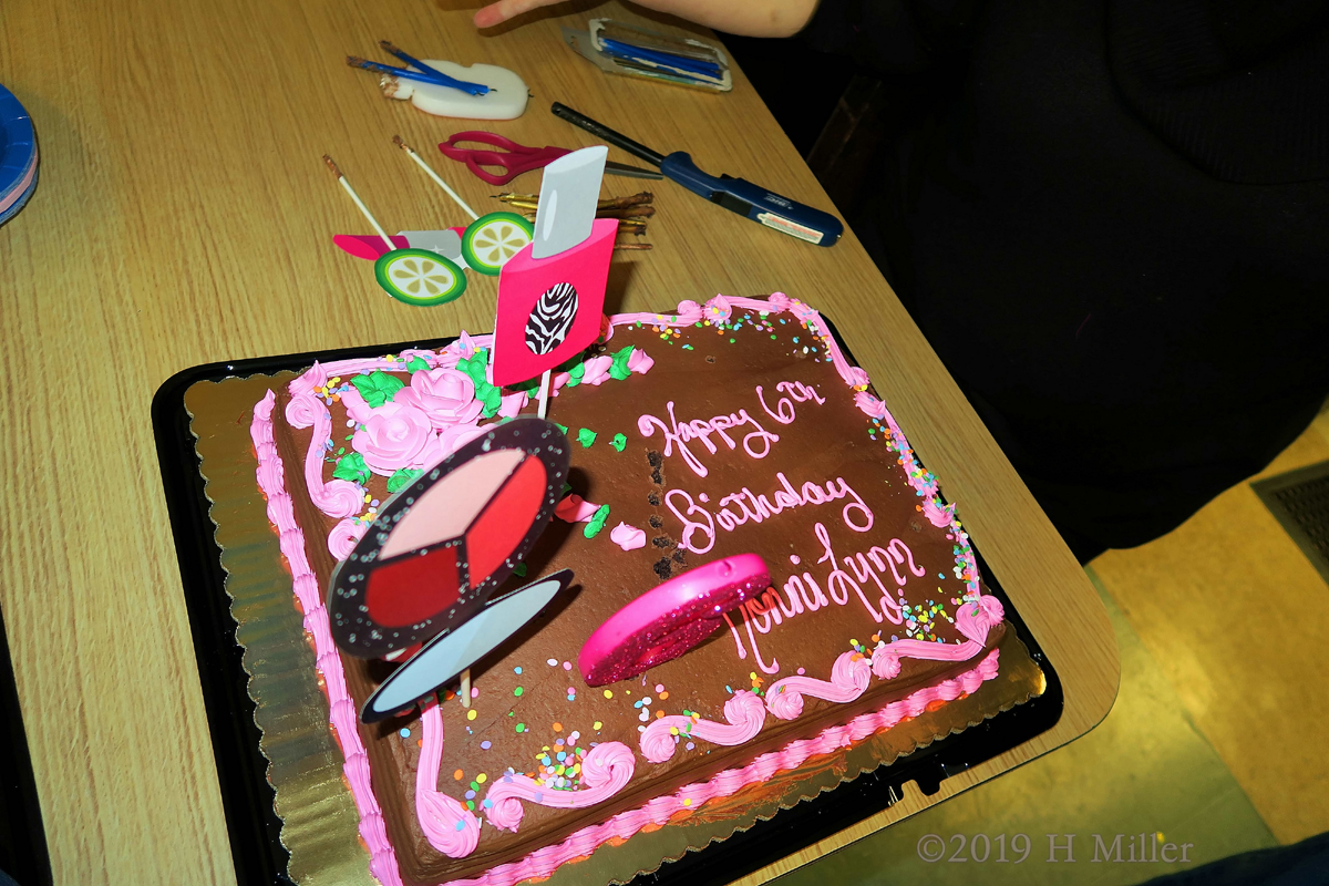 Close Up Of RonniLynn's Beautifully Spa Theme Decorated Birthday Cake! 