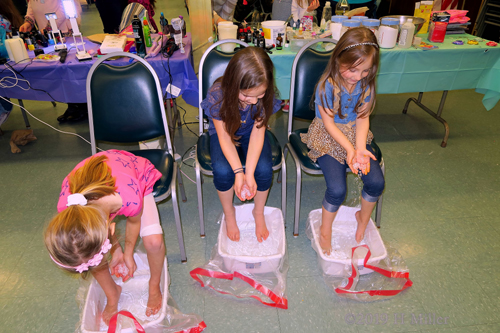 Ahhhh This Kids Pedicure Relaxation Feels So Good!! LOL! Ahhhh This Kids Pedicure Relaxation Feels So Good!! LOL!