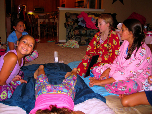 Hanging Out During Massages Hanging Out During Massages