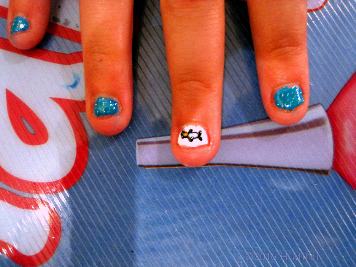 One More Shot Of This Cute Penguin Nail Design! 