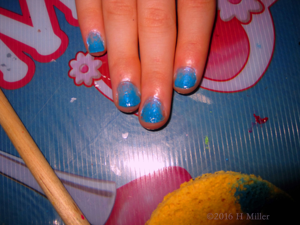 Simple Blue Nail Color For This Kids Manicure! 