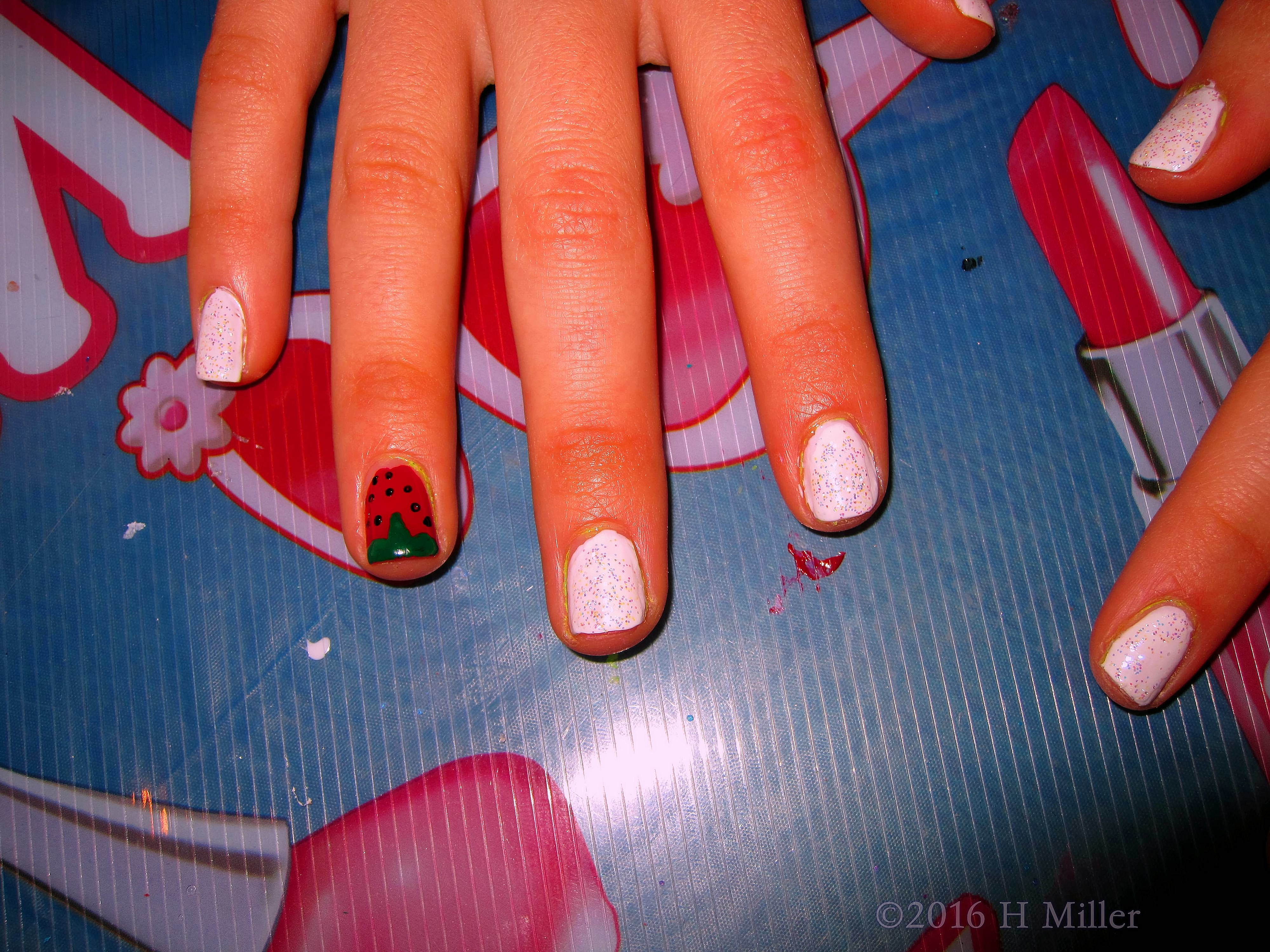 Strawberry Nail Art Design For Kids Looks Awesome. Strawberry Nail Art Design For Kids Looks Awesome.