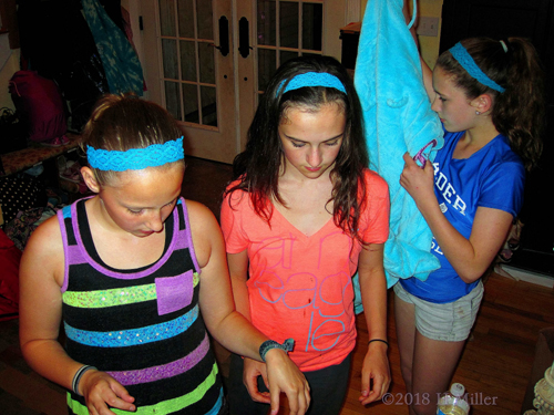 Choosing Their Spa Robes For The Kids Spa Party! Choosing Their Spa Robes For The Kids Spa Party!