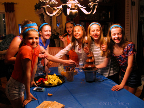 No One Is Going To Spare The Yummy Chocolate Fondue No One Is Going To Spare The Yummy Chocolate Fondue