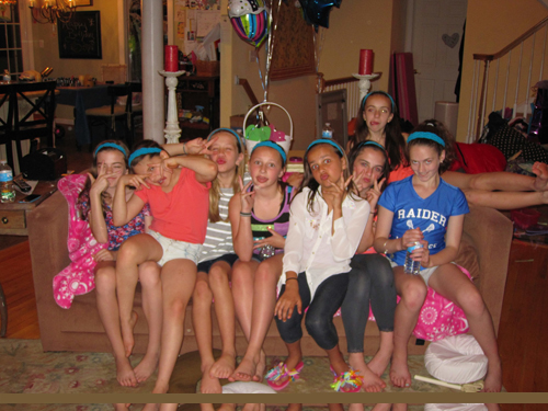 They Go Extremely Silly For This Kids Spa Group Shot. They Go Extremely Silly For This Kids Spa Group Shot.