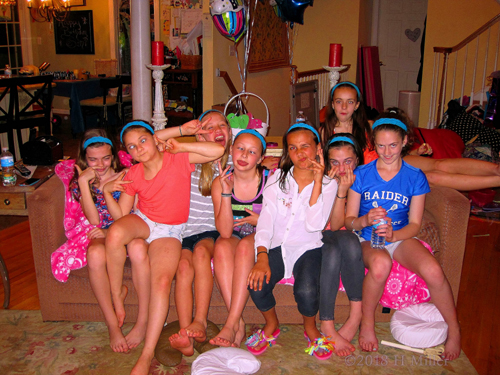 Time To Make Funny Faces! Time To Make Funny Faces!