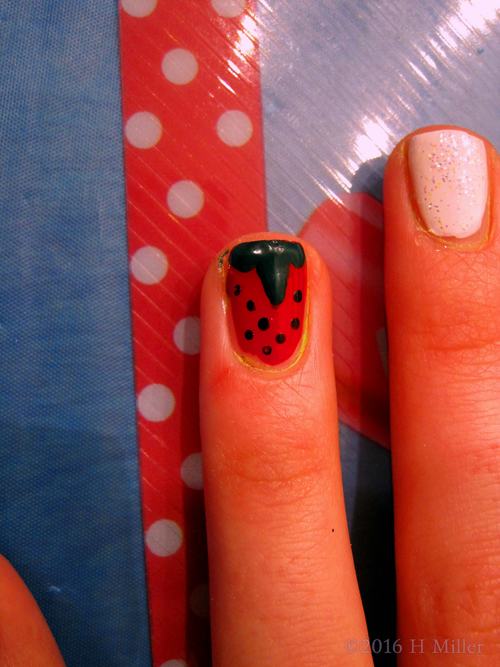 Kids Friendly Cute Strawberry Nail Art Design Kids Friendly Cute Strawberry Nail Art Design