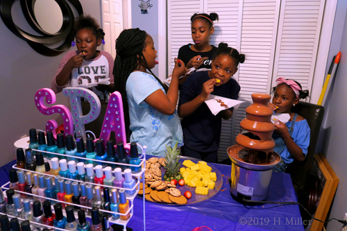 Sanaa's Girls Spa Birthday Party In October 2017 Gallery 1 Sanaa's Girls Spa Birthday Party In October 2017 Gallery 1