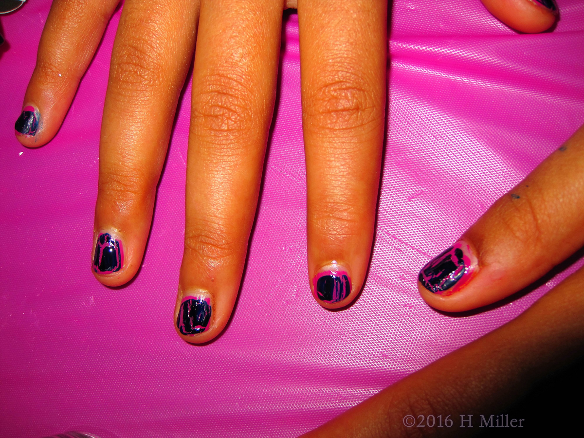 Pink And Black Mini Manicure 