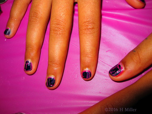 Pink And Black Mini Manicure Pink And Black Mini Manicure