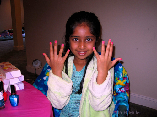 She Loves Her Kids Mini Mani!