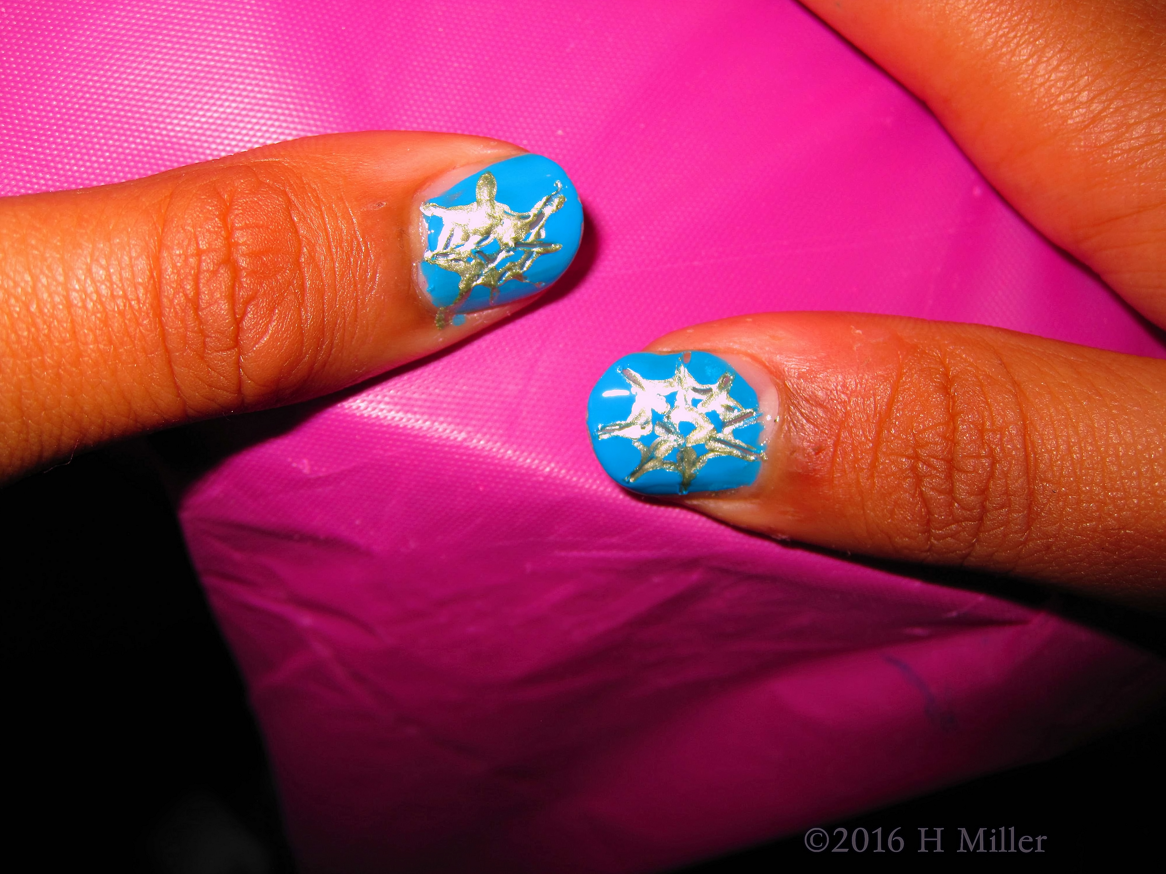 Blue And Silver Mini Manicure Blue And Silver Mini Manicure