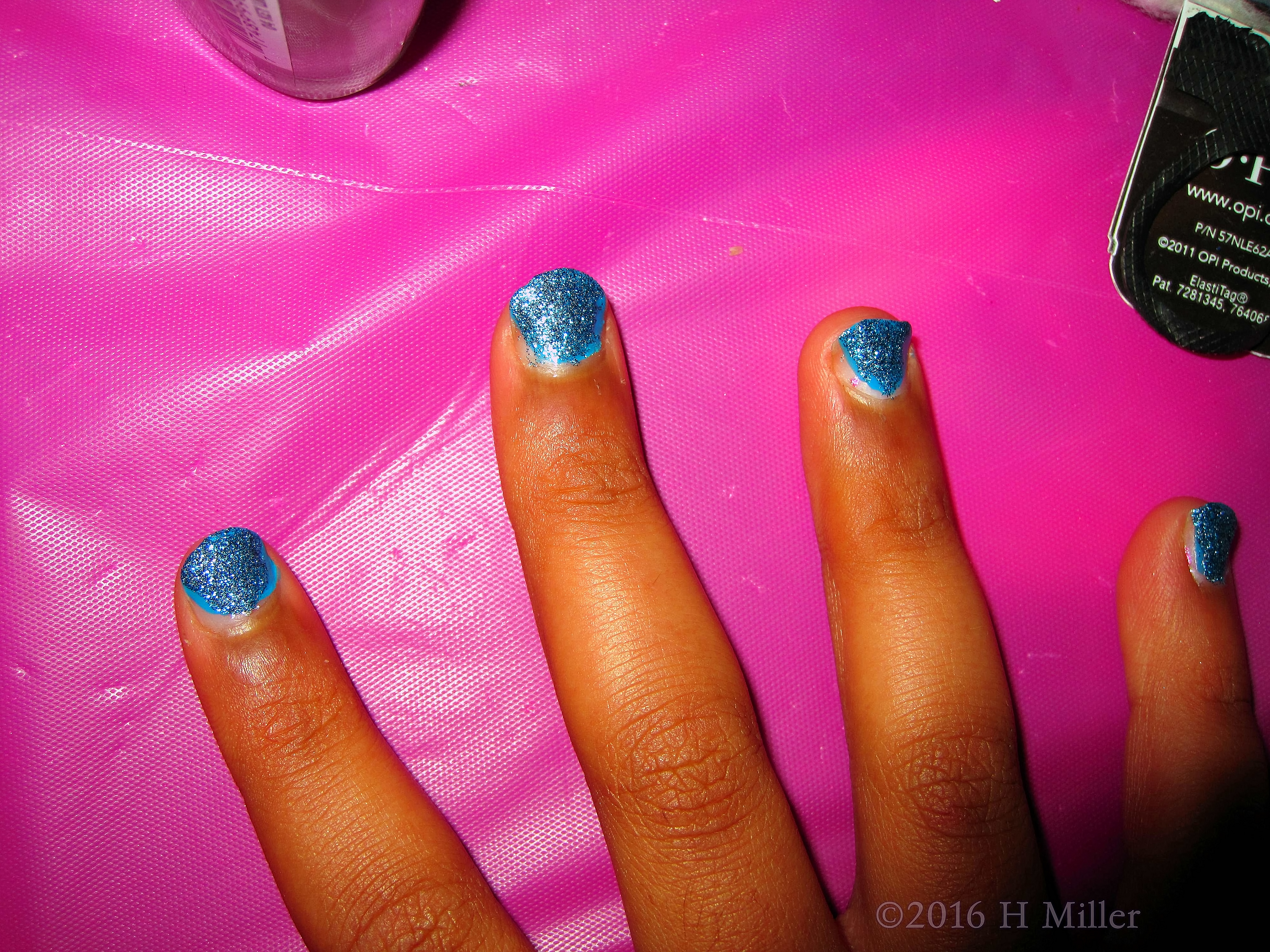Sparkly Blue Mini Mani Sparkly Blue Mini Mani