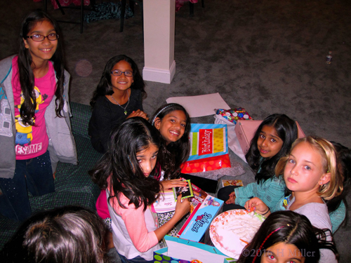 Giving Gifts Is So Fun! Giving Gifts Is So Fun!