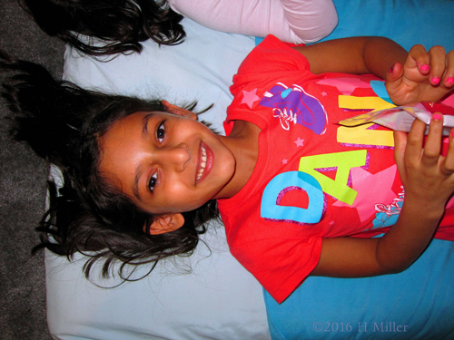 Hanging Out Before Facial Hanging Out Before Facial