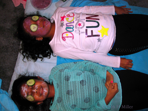 Relaxing With Facials With Friends Relaxing With Facials With Friends