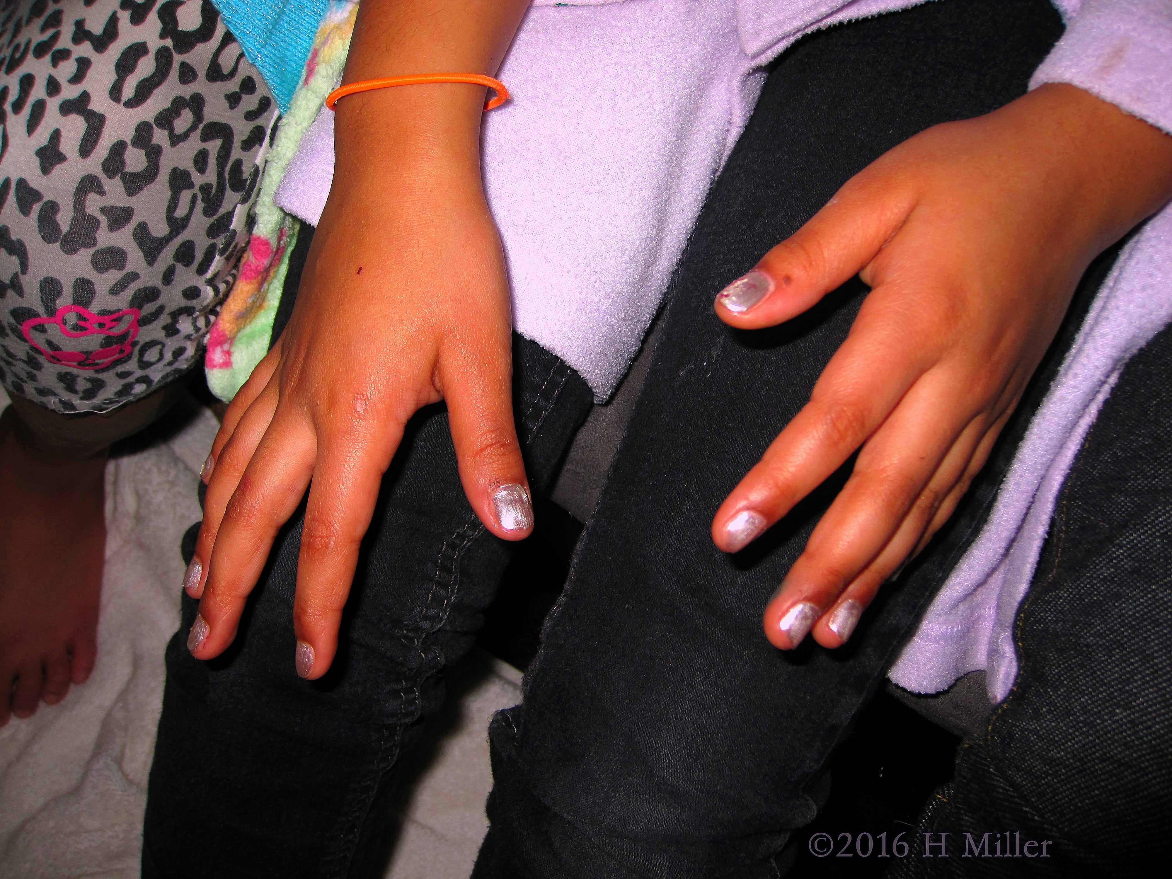 Silvery Nail Polish! Silvery Nail Polish!