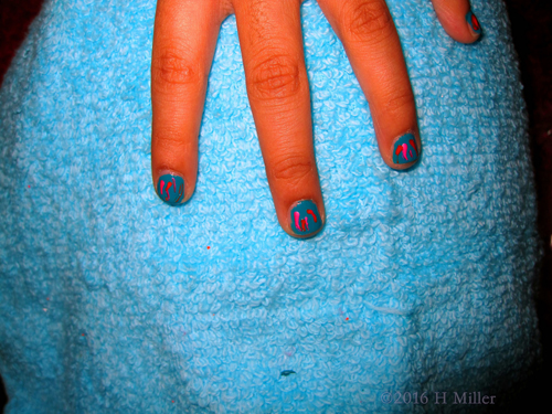 Brite Pink And Orange Lines Against Blue Background. Tween Nail Art Brite Pink And Orange Lines Against Blue Background. Tween Nail Art