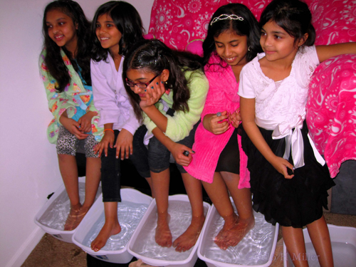 Spa Party Foot Bath With Warm Water. Spa Party Foot Bath With Warm Water.