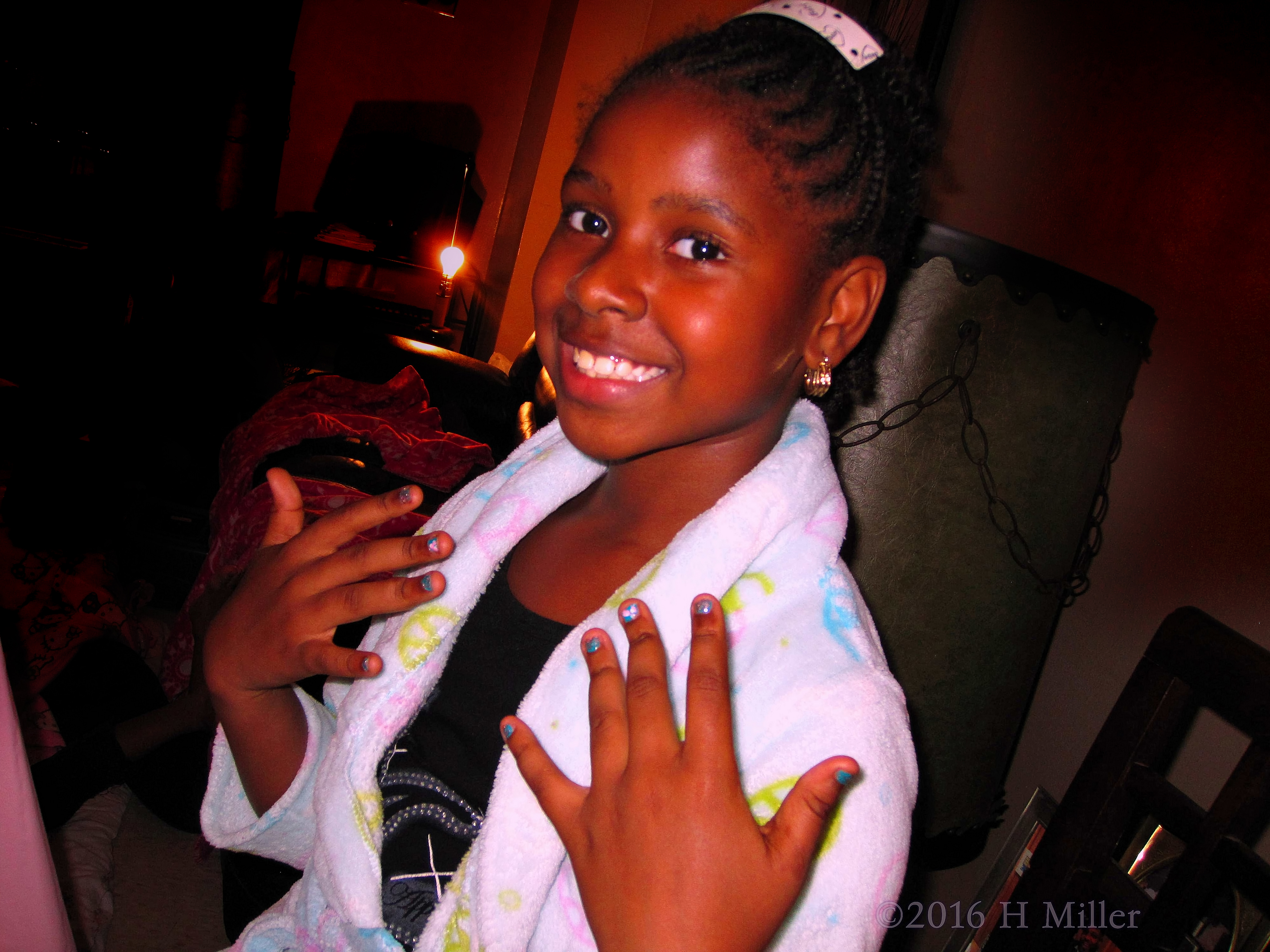 She Loves Her Mini Mani! She Loves Her Mini Mani!