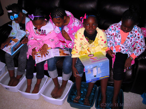 Checking Out Nail Art Checking Out Nail Art