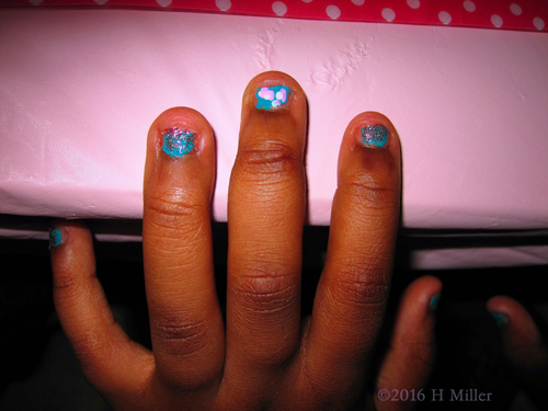 Cute Sparkly Blue Mini Mani Cute Sparkly Blue Mini Mani