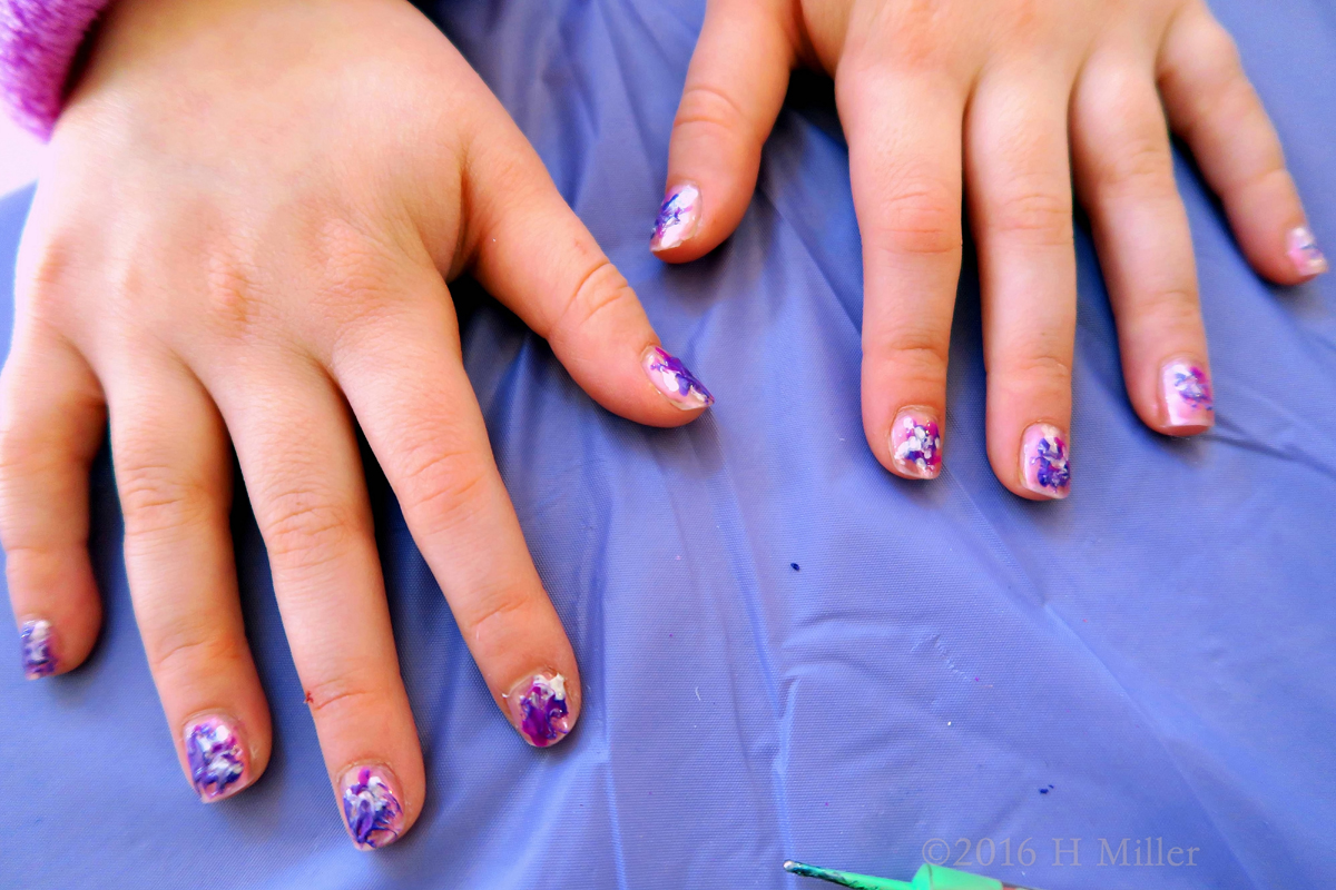 How Creative! Marbled Kids Manicure Nail Designs 