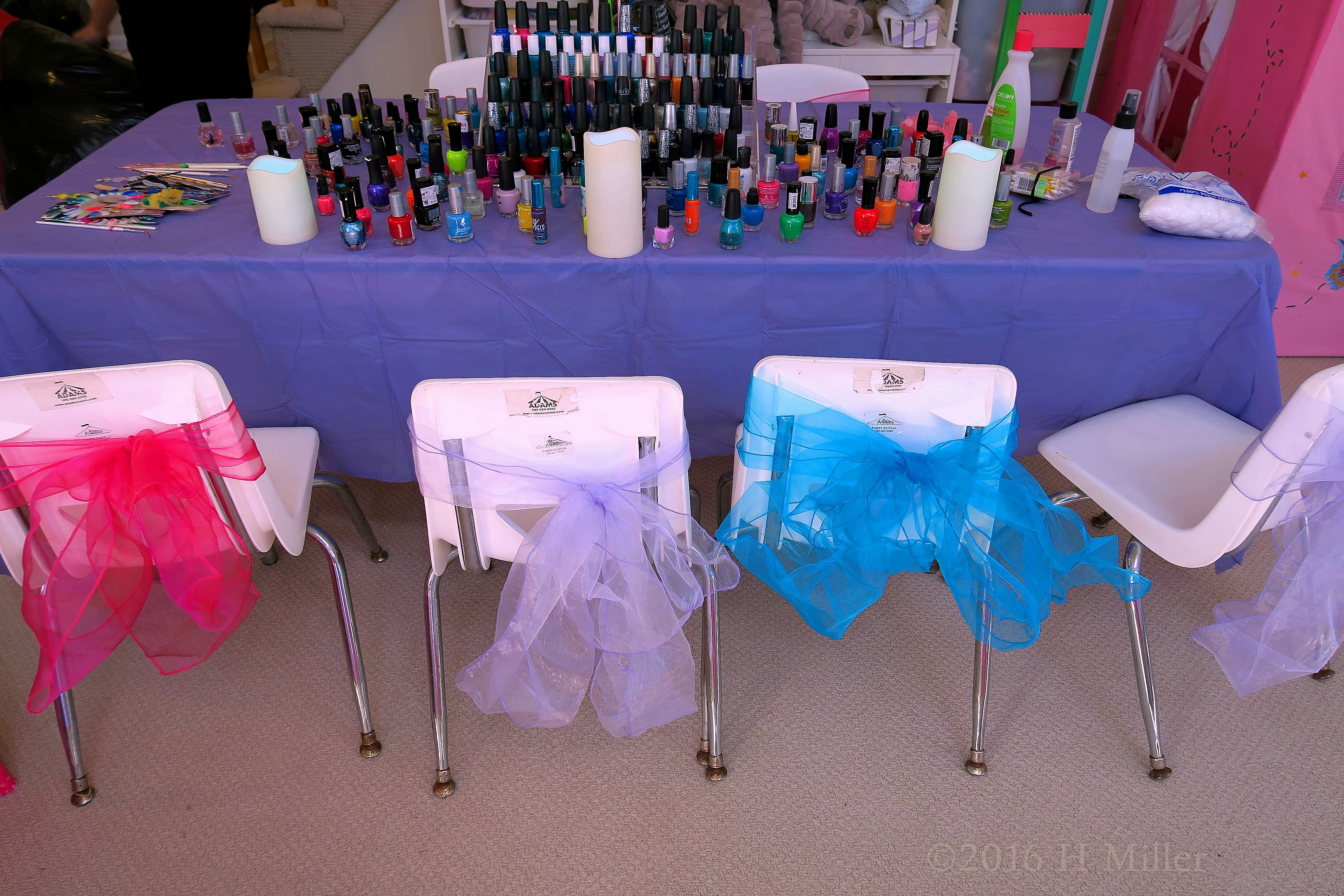 Cute Chairs To Relax For A Kids Mani!