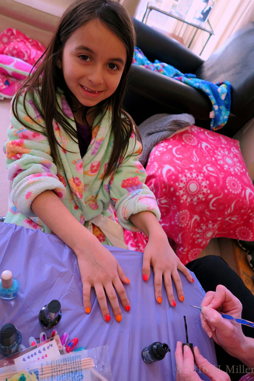 Cool Alternating Colors Kids Mani!