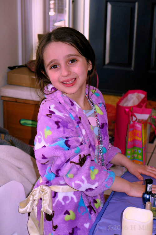 Gotta Wait For The Mini Manicure To Dry! Gotta Wait For The Mini Manicure To Dry!