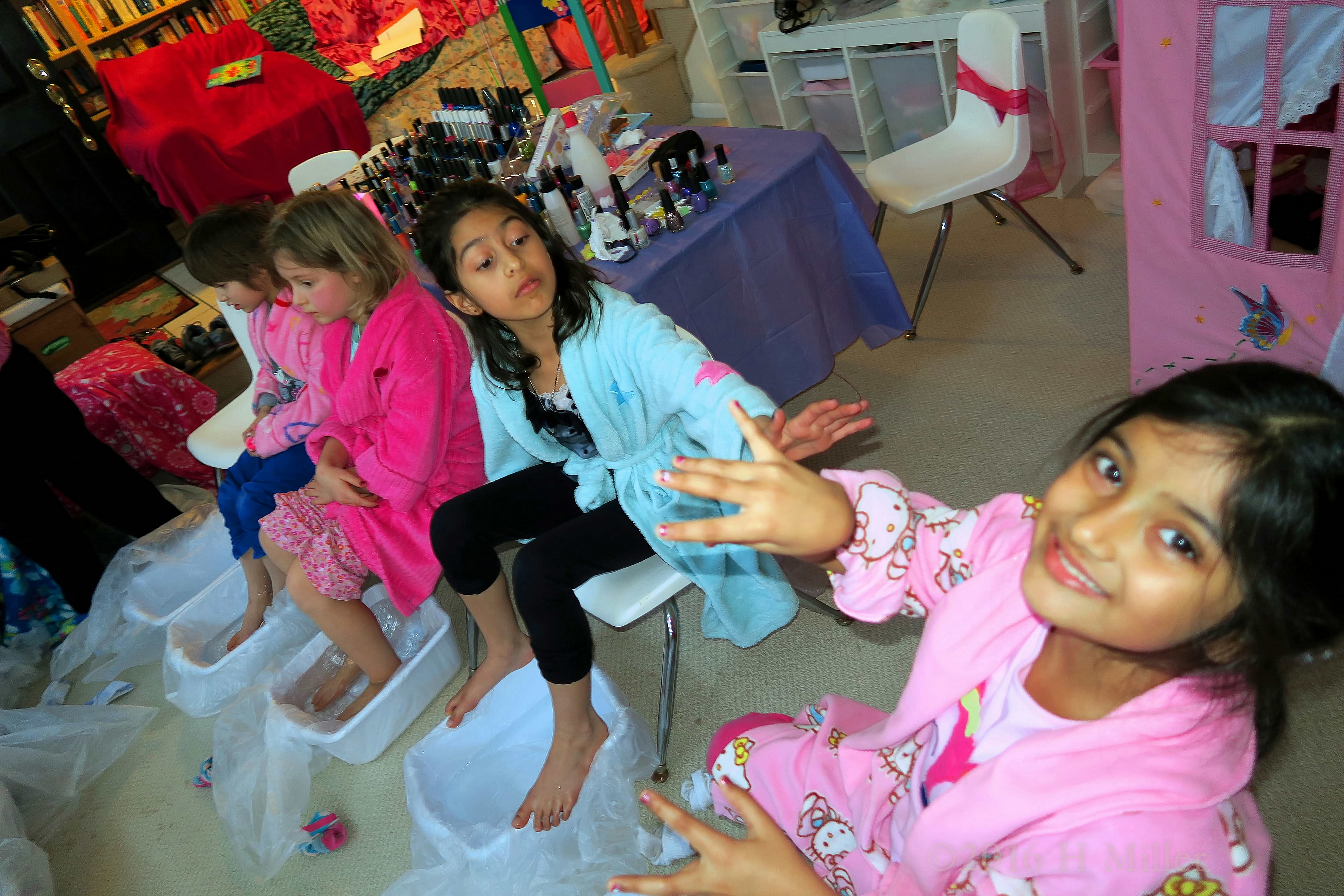 Look At My Kids Mani! Look At My Kids Mani!