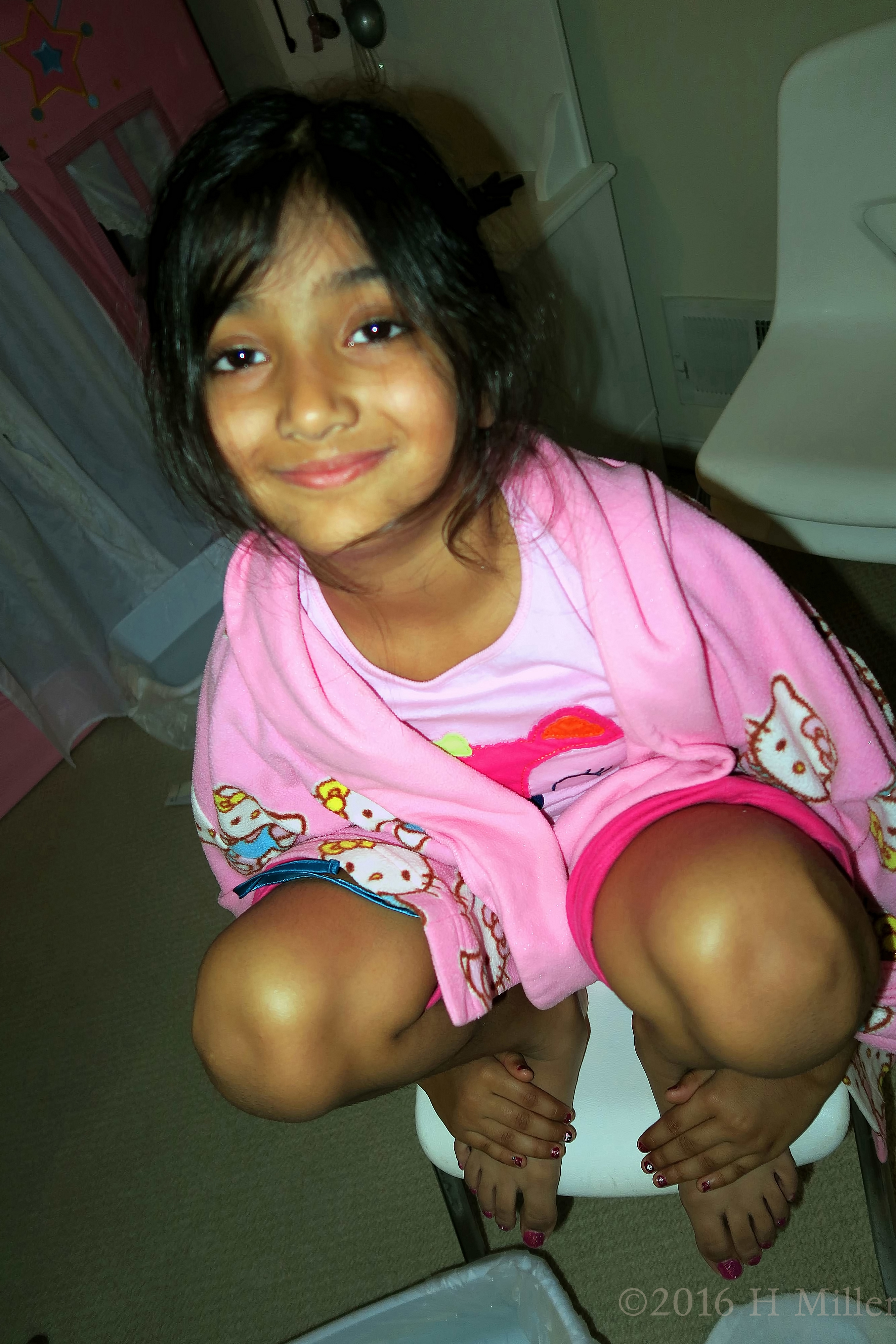 She Loves Her Matching Kids Mani And Pedi At Sarah's Kids Party She Loves Her Matching Kids Mani And Pedi At Sarah's Kids Party