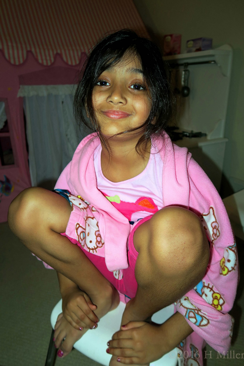 She Loves Her Kids Mani And Pedi! She Loves Her Kids Mani And Pedi!