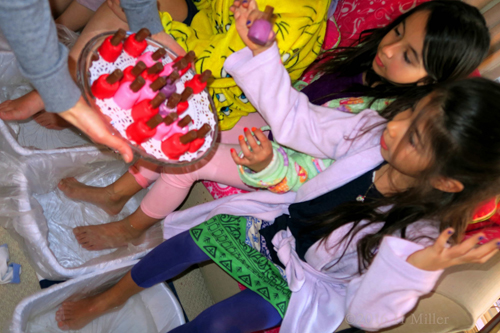 The Nail Polish Bites Are All So Pretty! The Nail Polish Bites Are All So Pretty!