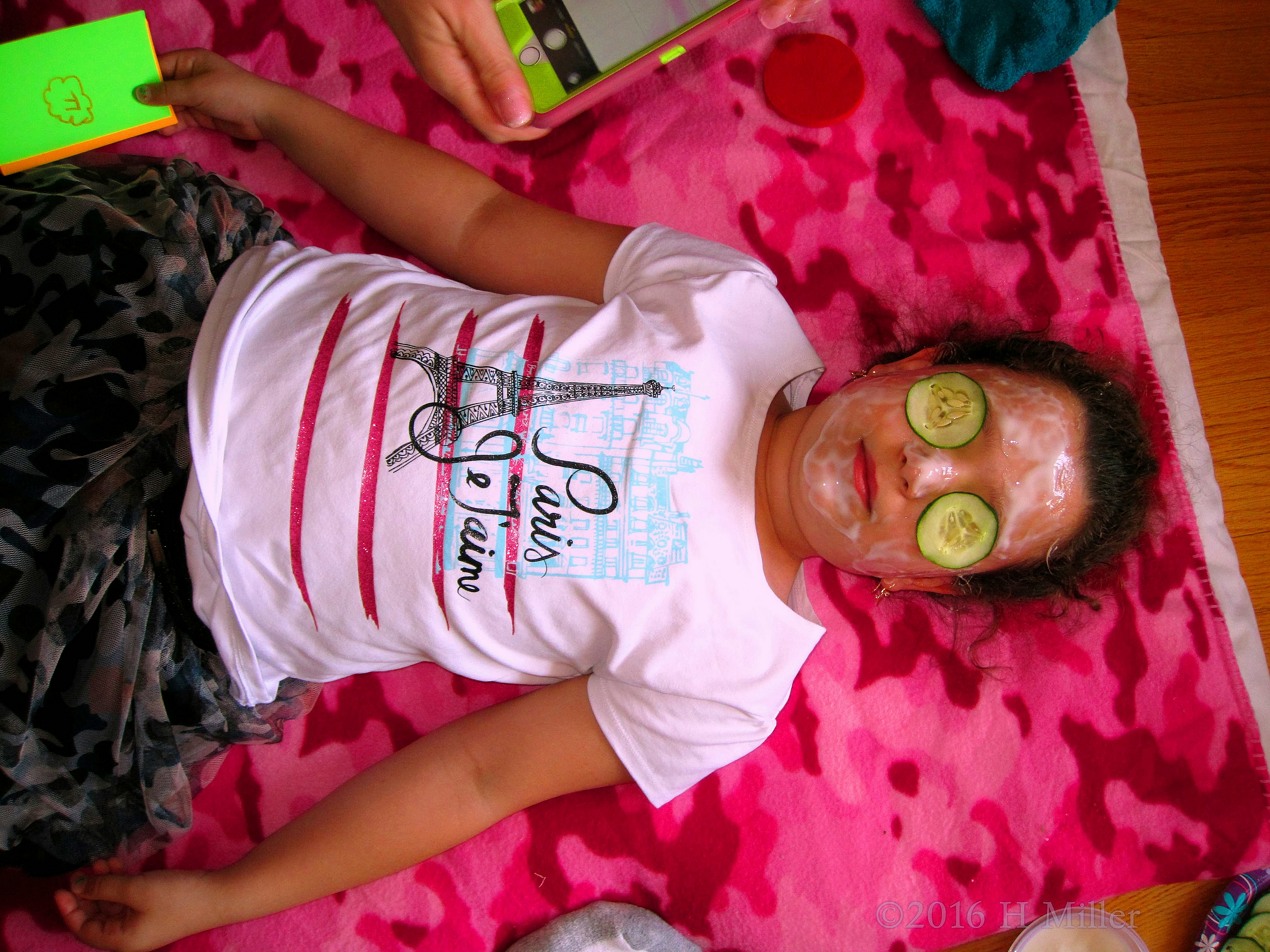 Relaxing With A Homemade Vanilla Facial Relaxing With A Homemade Vanilla Facial