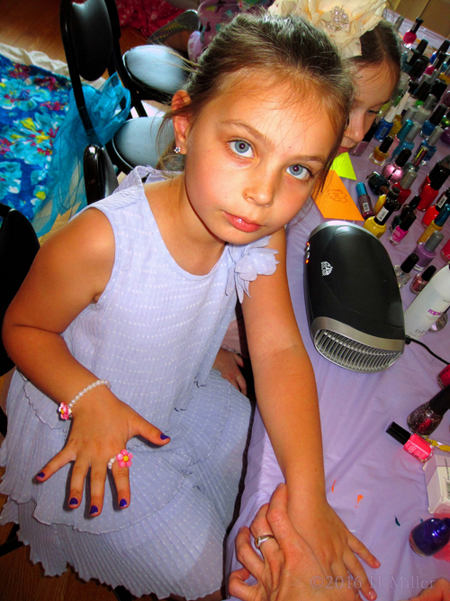 Getting An Awesome Manicure For Kids!