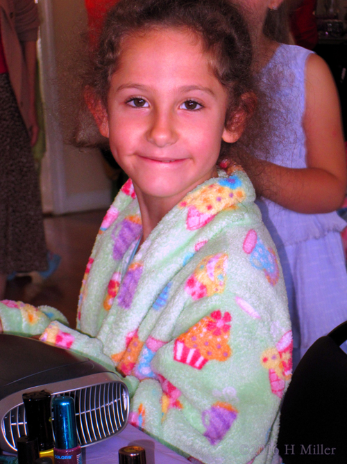 Hanging Out At The Mini Mani Tabl Hanging Out At The Mini Mani Tabl