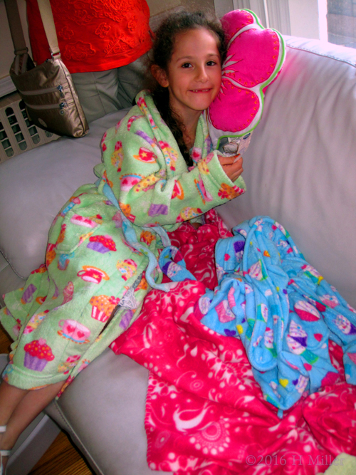 Hanging Out On The Spa Couch Hanging Out On The Spa Couch