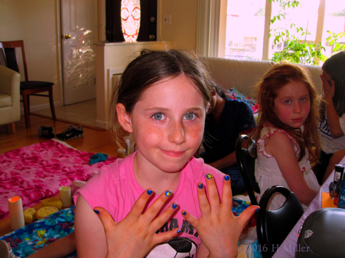 Pretty Blue And Yellow Flower Manicure