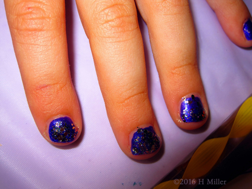 Super Pretty Shiny Purple Girls Manicure
