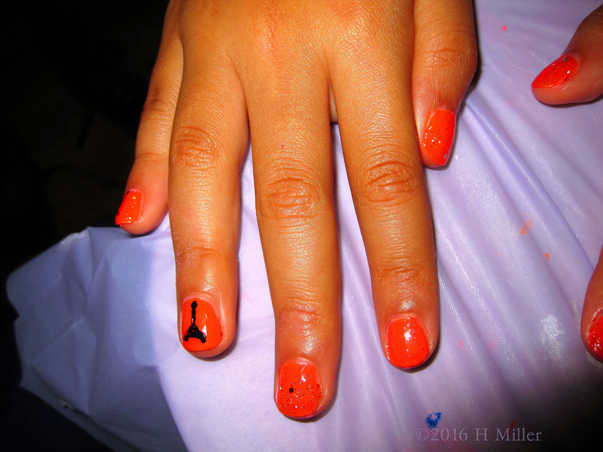 Bright Orange Mini Manicure With Eiffel Tower Nail Art! 