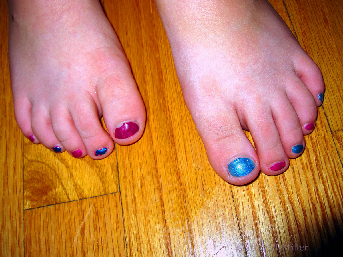 Metallic Blue And Pink Pedicure 
