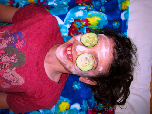 Having Fun During Kids Facials Having Fun During Kids Facials