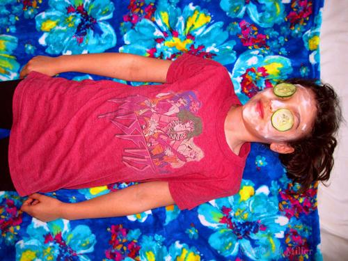 Relaxing In A Vanilla Yogurt Facial Relaxing In A Vanilla Yogurt Facial