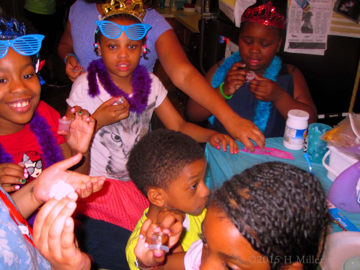 Everyone Is Making Their Kids Crafts 