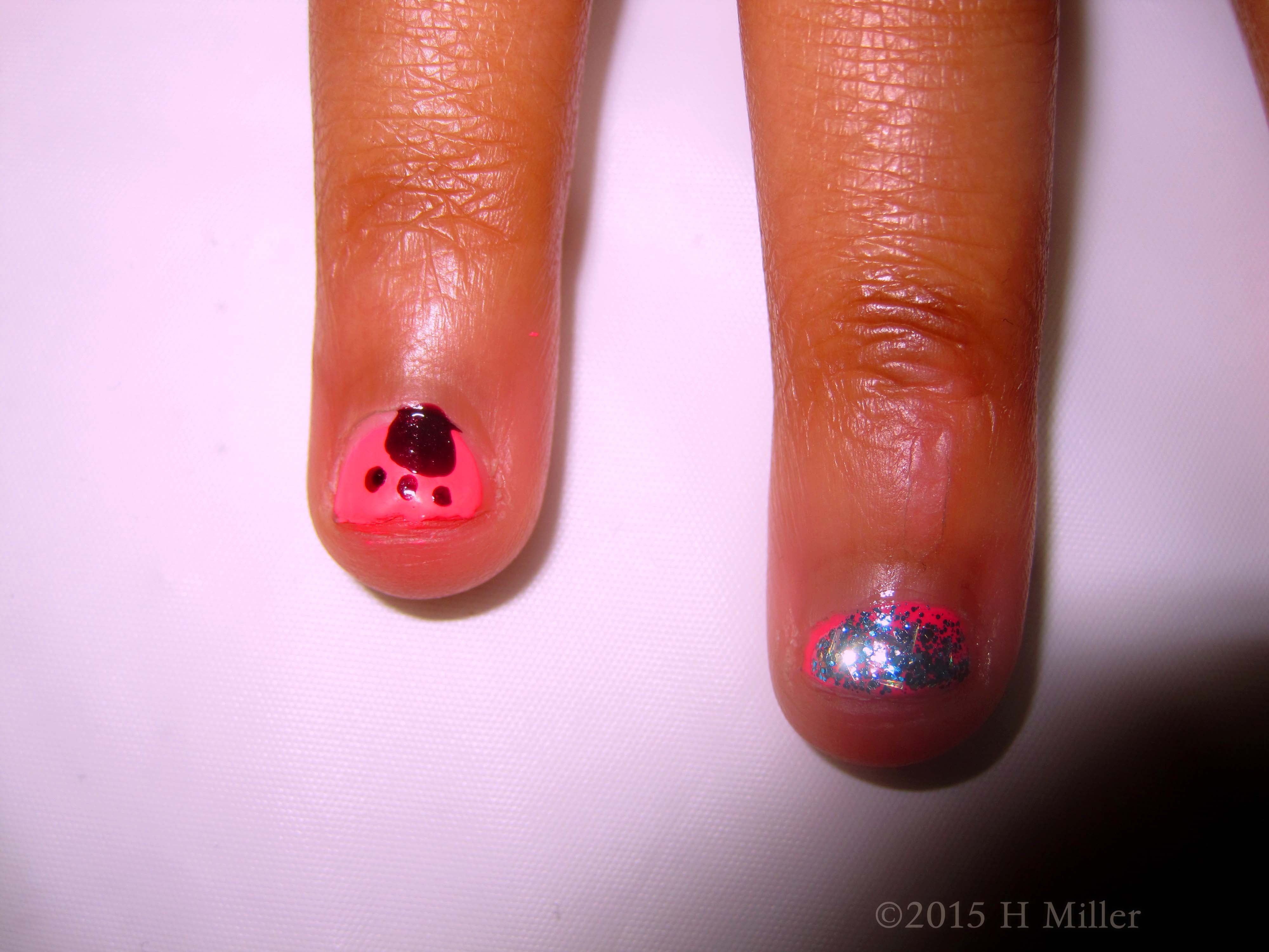 The Dog Paws Are Such A Cute Design! The Dog Paws Are Such A Cute Design!