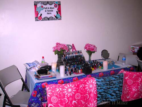 The Pretty Flower Vases Complement The Manicure Station Set Up Perfectly