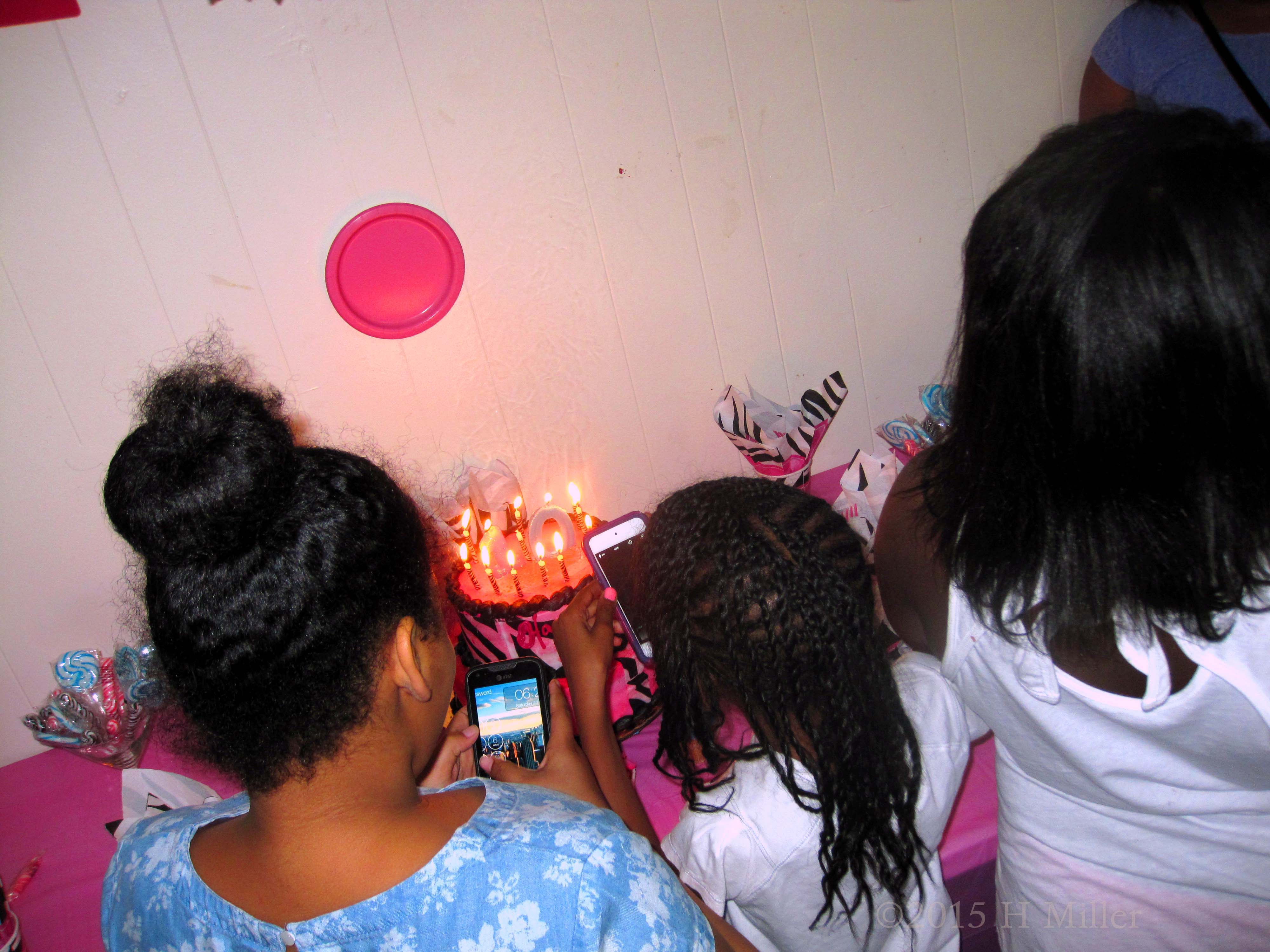 Everybody Thinks The Cake Is Beautiful Too. They Are All Taking Pics Of The Birthday Cake 