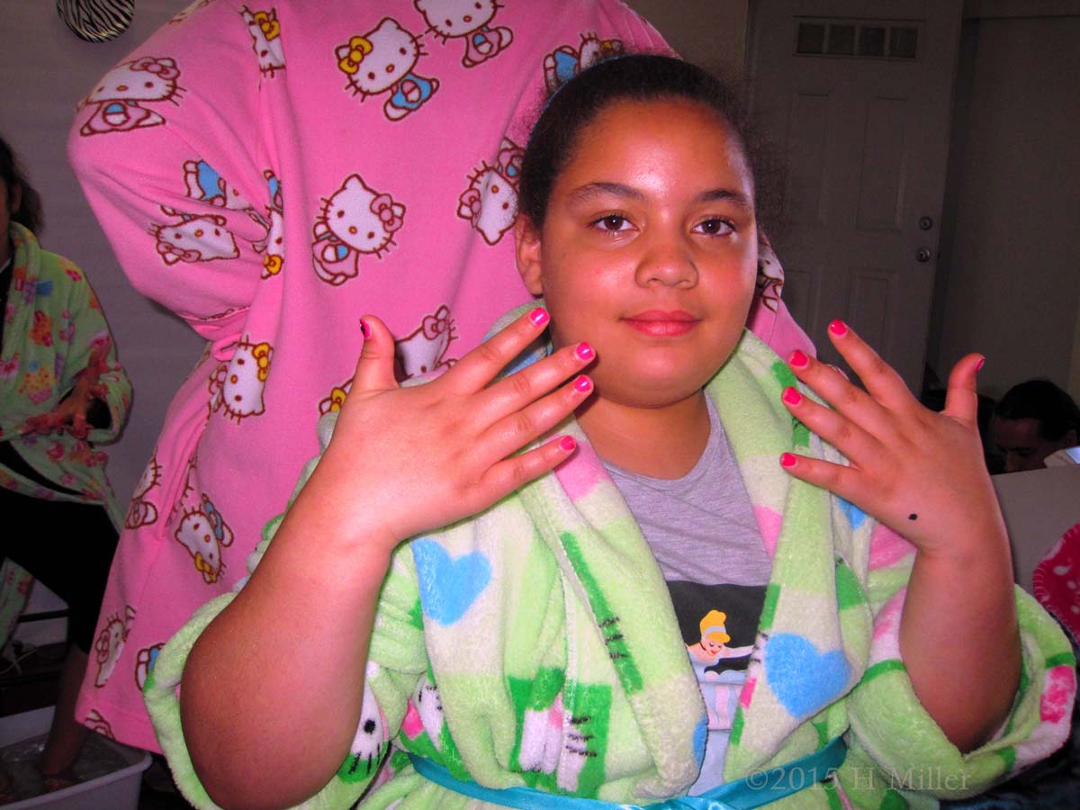 She Has The YinYang Nail Design 
